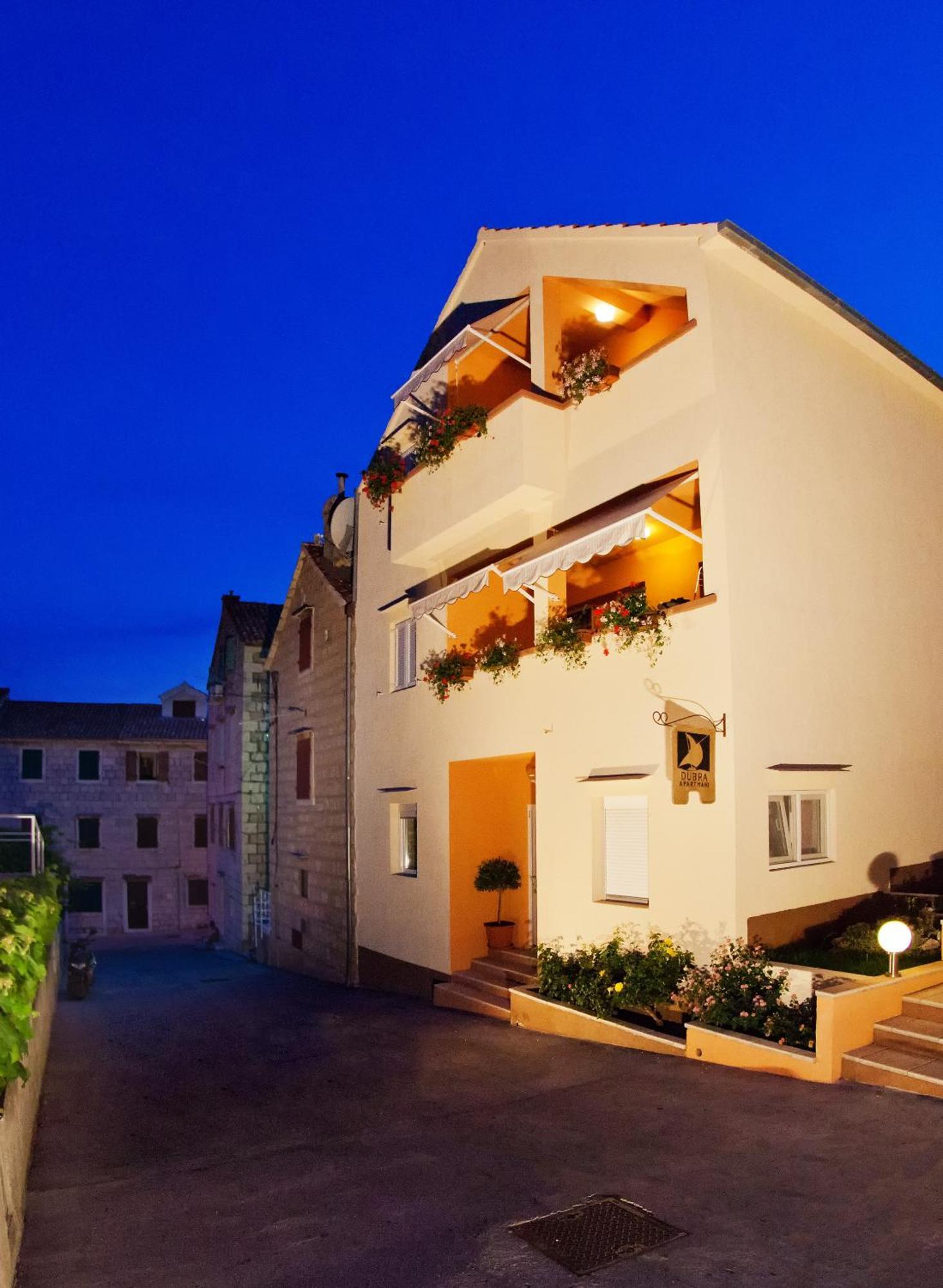 Apartments Dubra Komiza Exterior photo